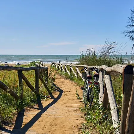 Beachside Duplex With Bbq And Pool Bibione
